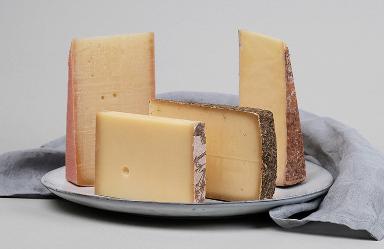 
            
                Load the image into the gallery viewer, Die Krönende - annual gift subscription delivered every 3 months
            
        